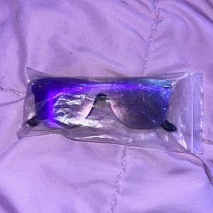 ⚠️LAST TWO MONTHS TO PURCHASE— pink sunglasses🩷